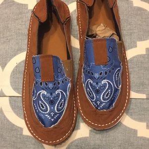 Women’s Moccasin shoes